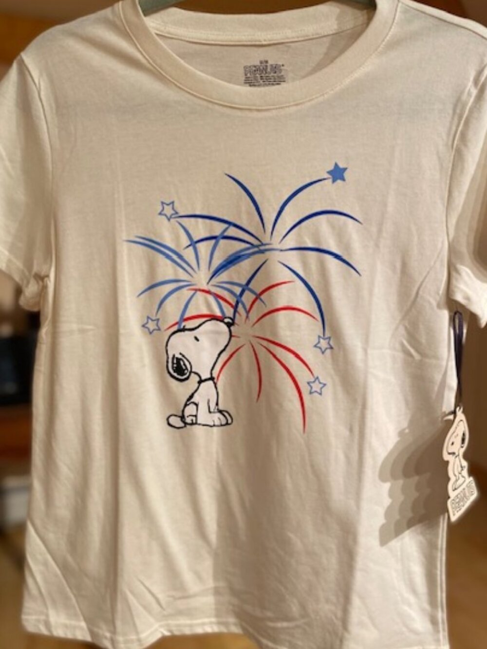 Snoopy Fireworks Tee Size M - New - Cream Color - Peanuts